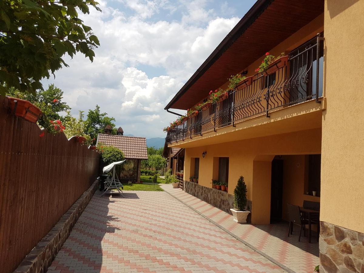 Villa Casa Ovesia Săcele Exterior foto