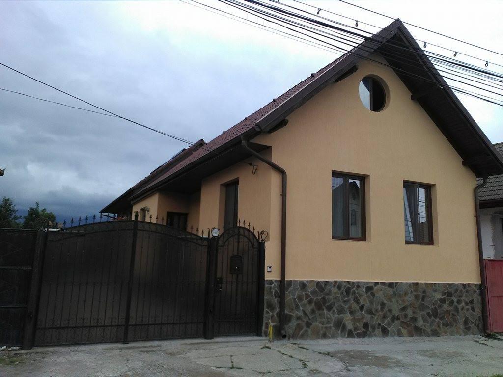 Villa Casa Ovesia Săcele Exterior foto