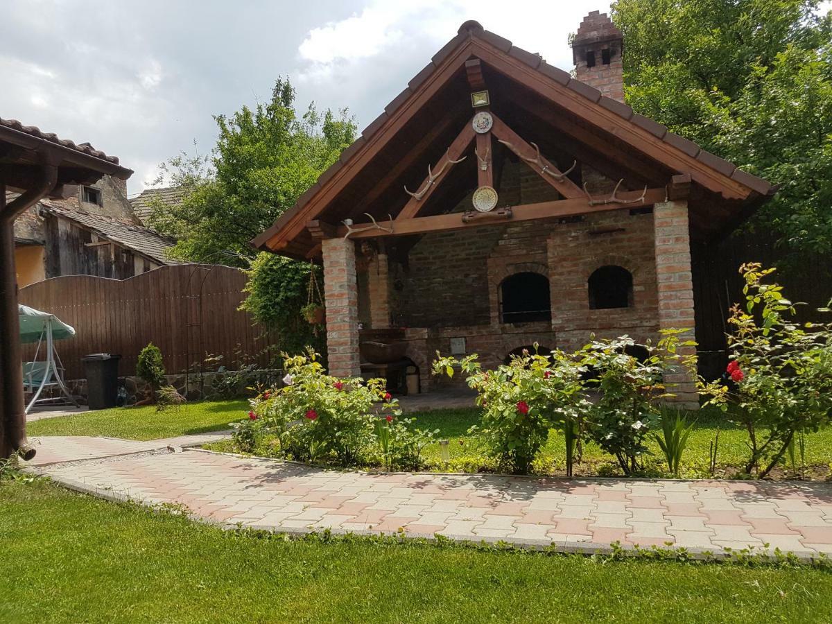 Villa Casa Ovesia Săcele Exterior foto